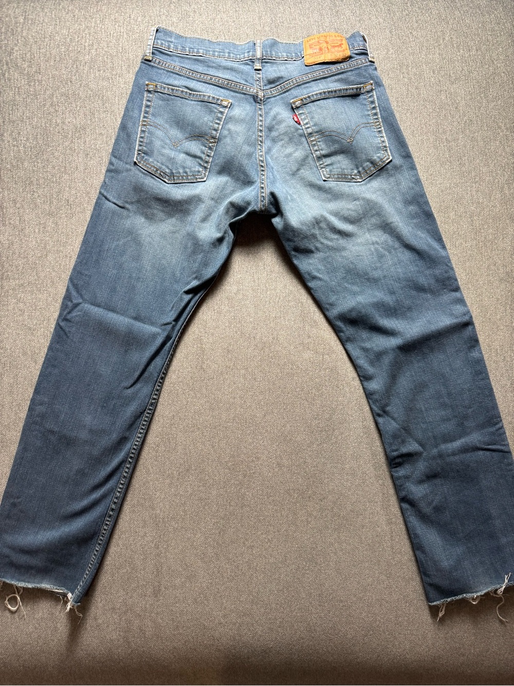 Levi's 514 Men's Medium Blue Slim Straight Jeans